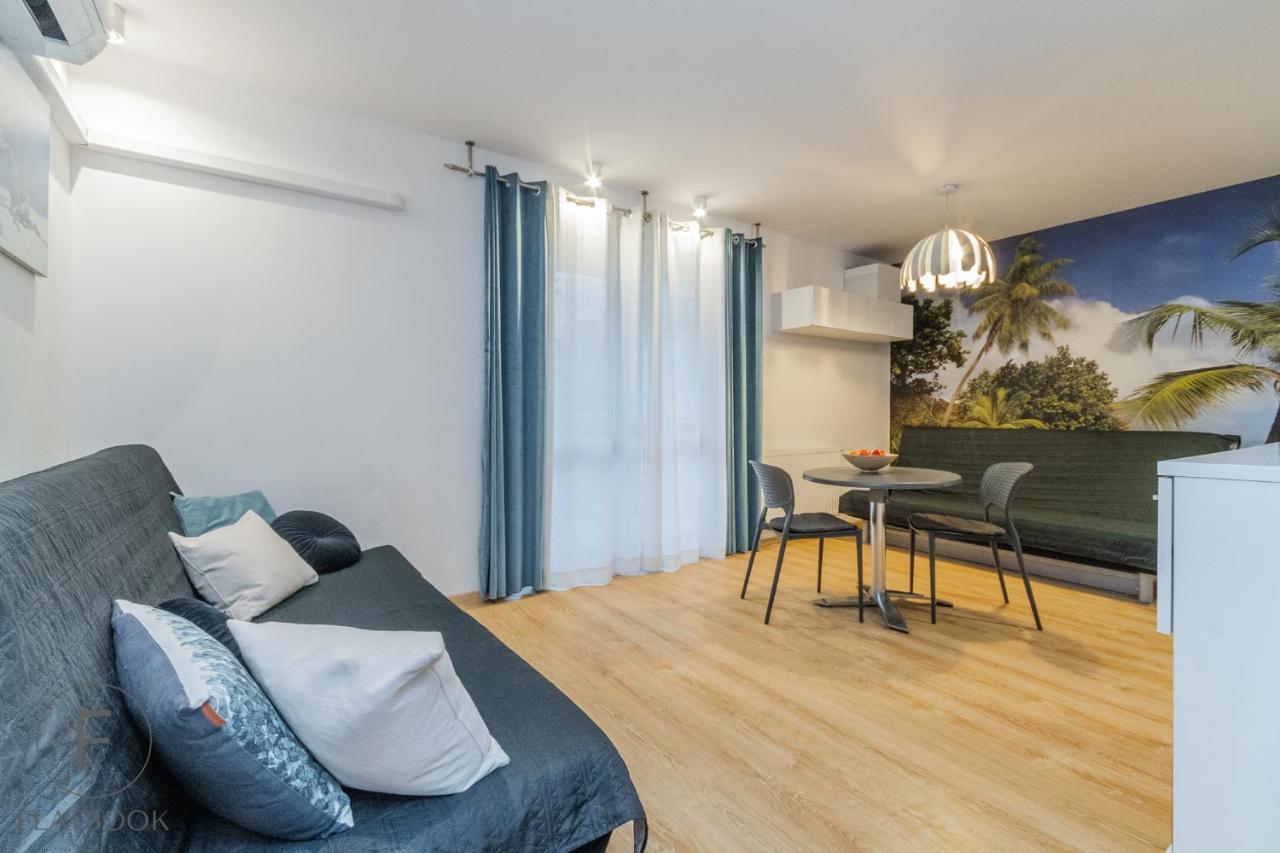 Flatbook Apartmenty - كرينيتا مورسكا المظهر الخارجي الصورة